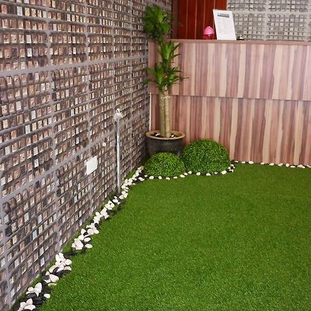 Dream Garden Hotel Кланг Екстериор снимка