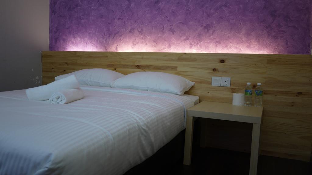Dream Garden Hotel Кланг Екстериор снимка