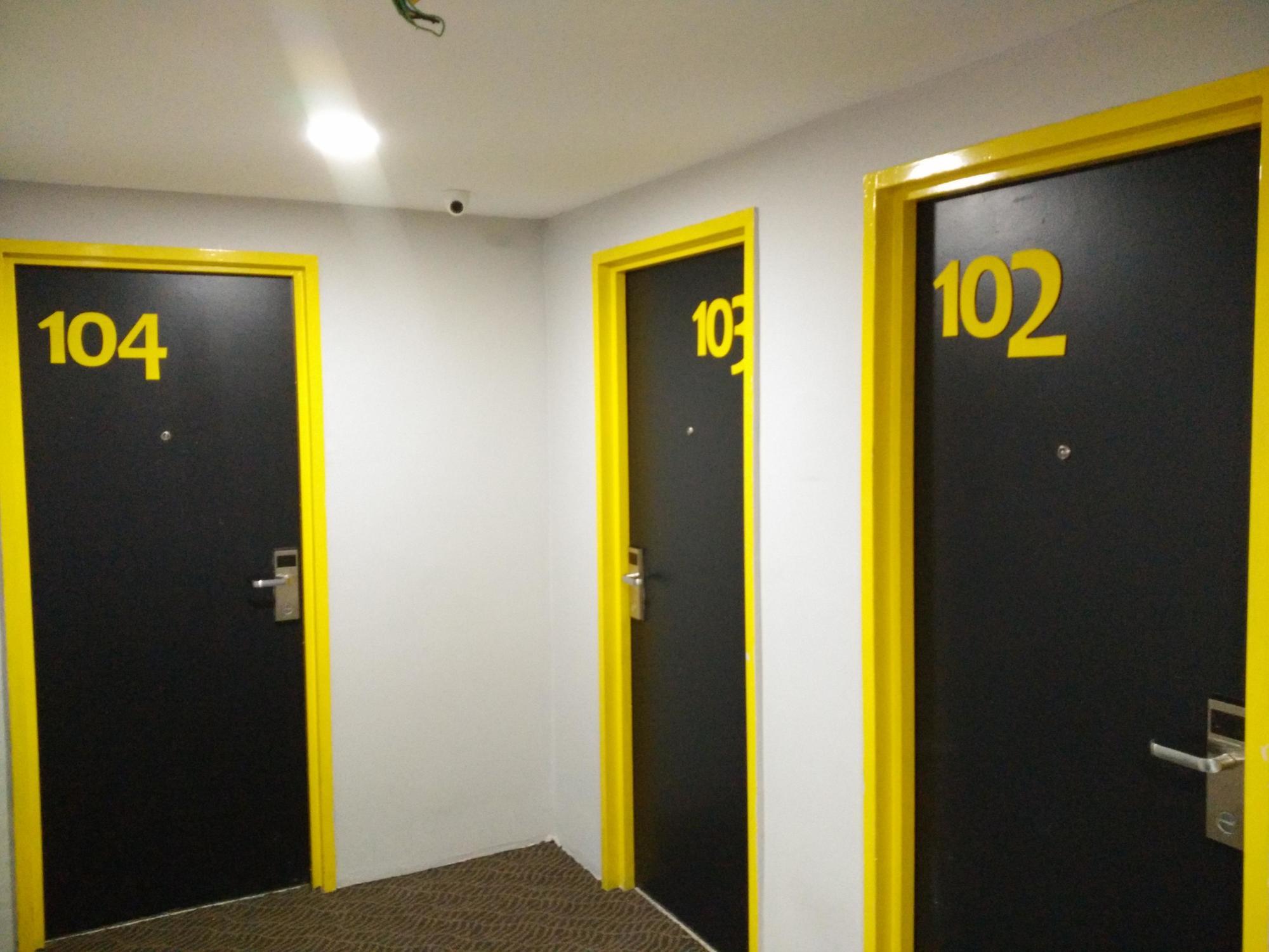 Dream Garden Hotel Кланг Екстериор снимка