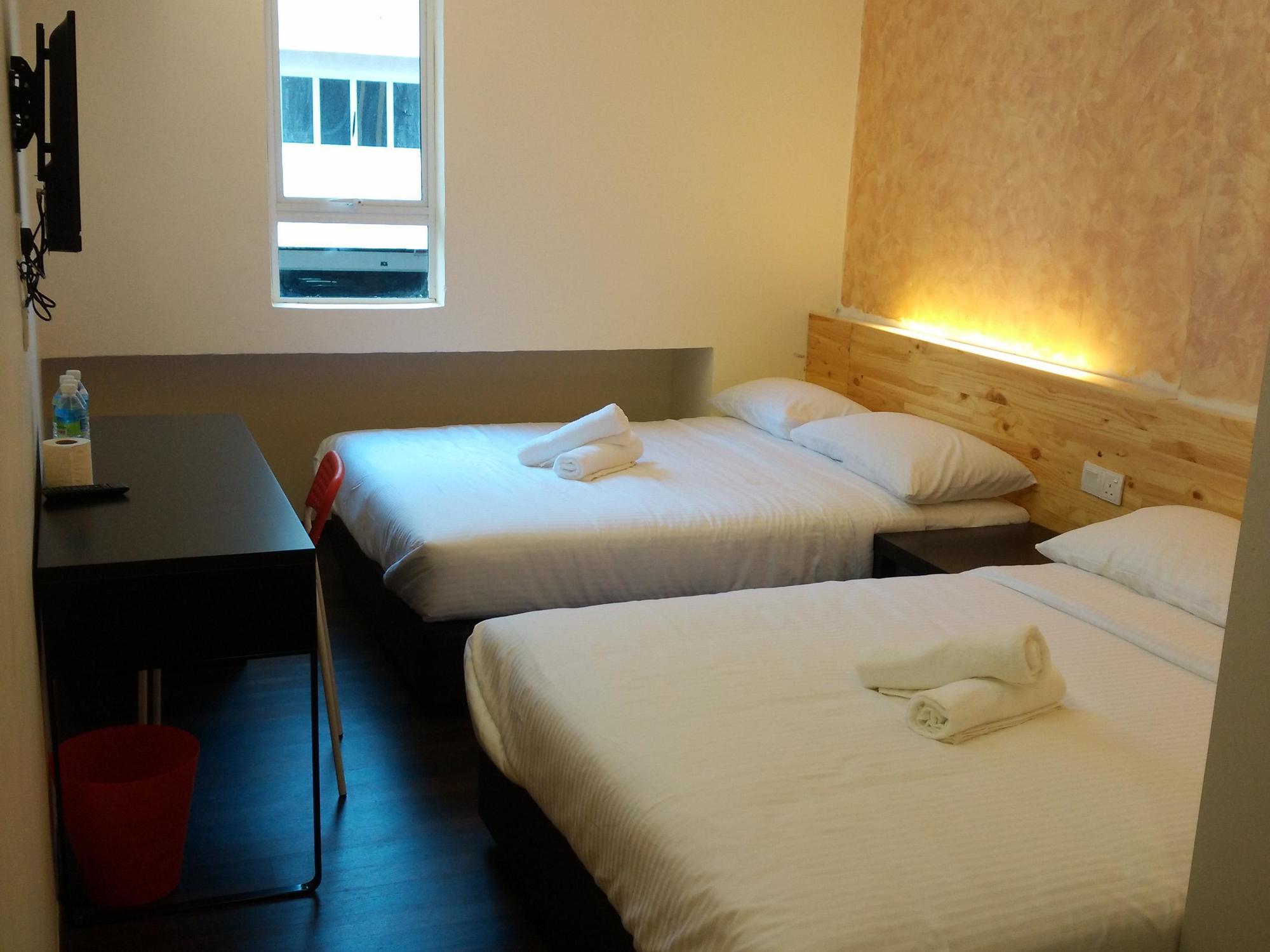Dream Garden Hotel Кланг Екстериор снимка