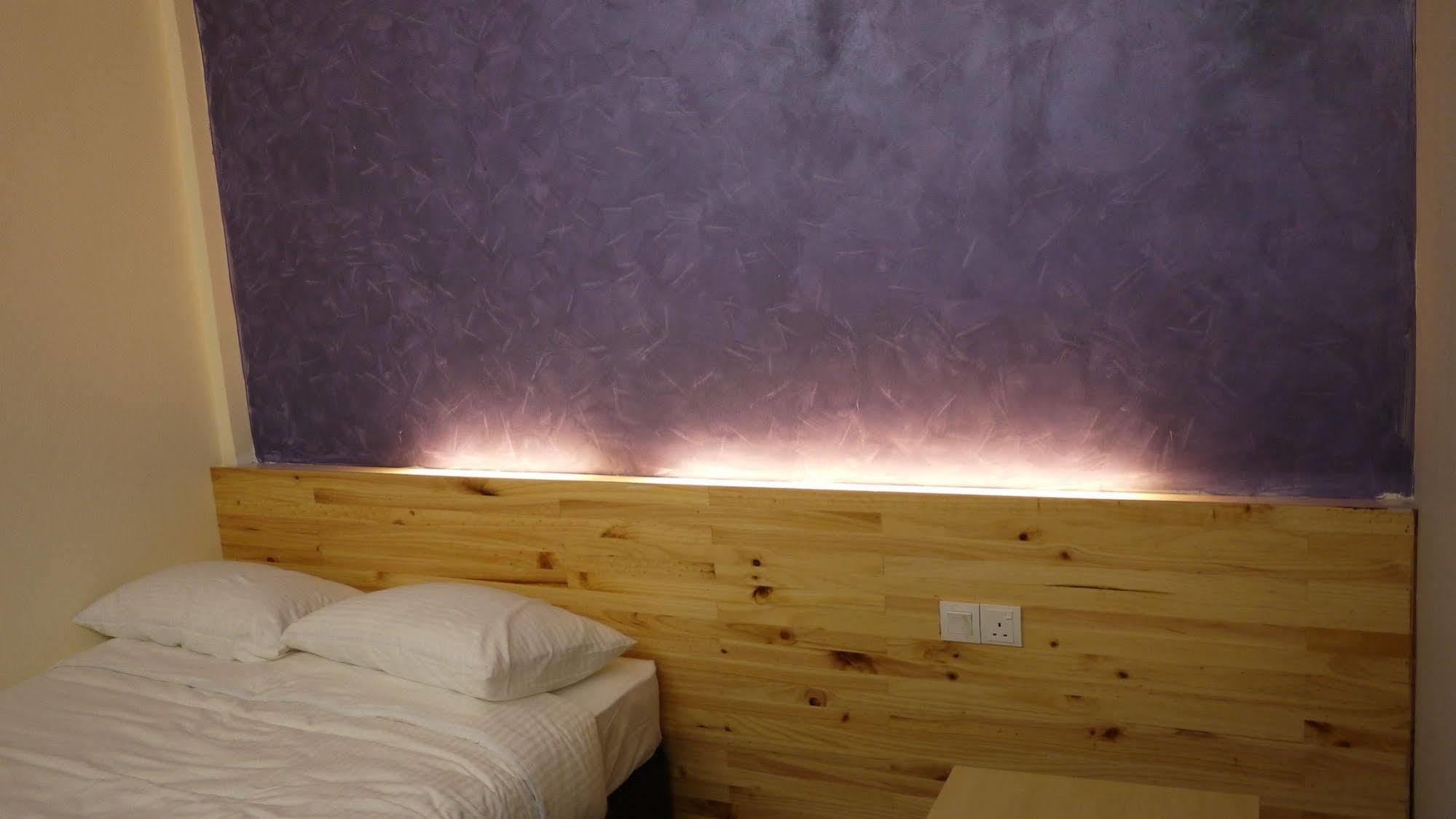 Dream Garden Hotel Кланг Екстериор снимка